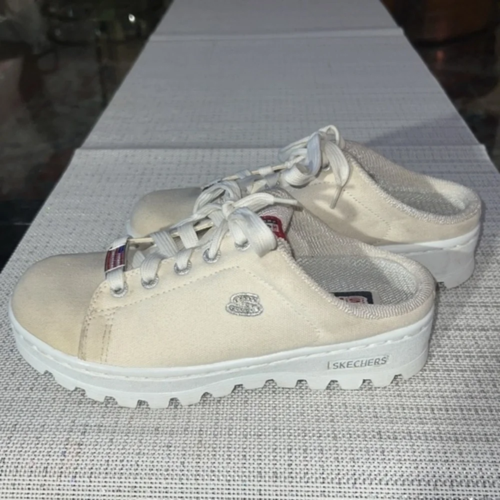🇺🇸SKETCHERS Vintage platform street sweets SKECHERS, SLIP ON size6.5 off white